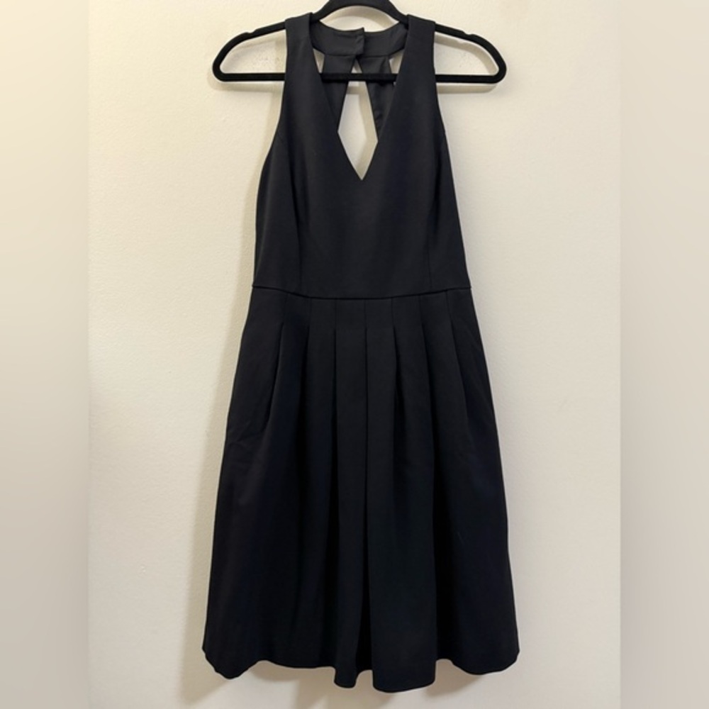 NWT Banana Republic Pleated Halter Neck in Black - 4
